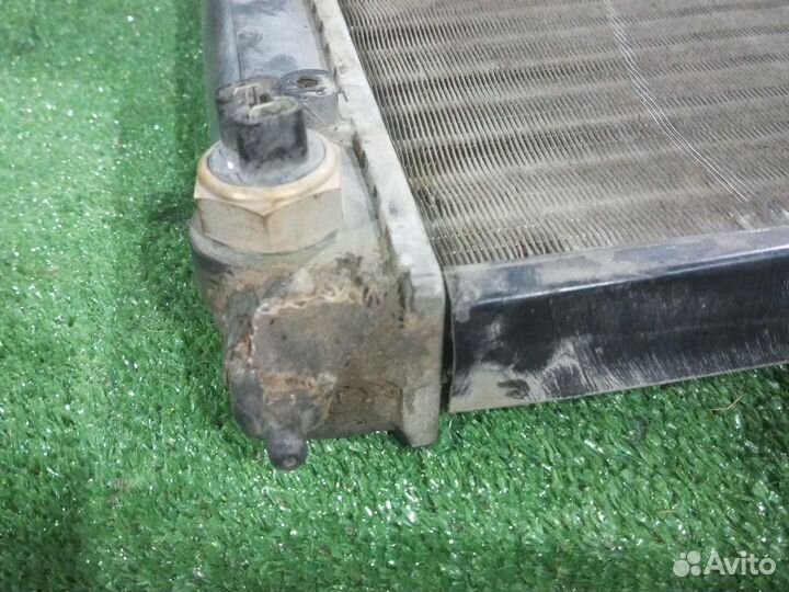 Радиатор охлаждения Volkswagen Passat B3