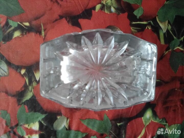 Стильная хрустальная цветочная ваза