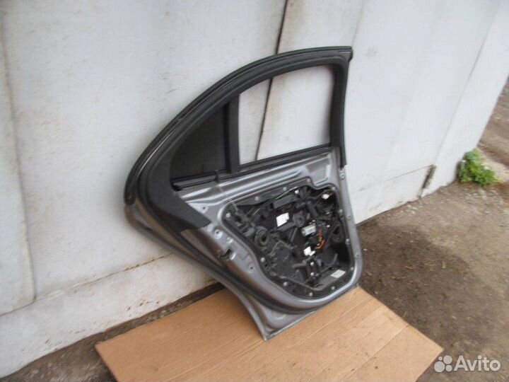 Дверь задняя левая Mercedes W205 C 2014