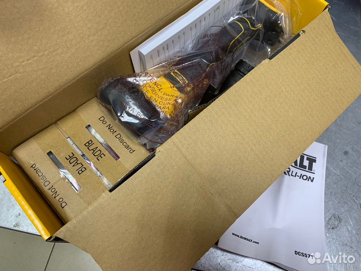 Мини циркулярная дисковая пила dewalt DCS571N 18В
