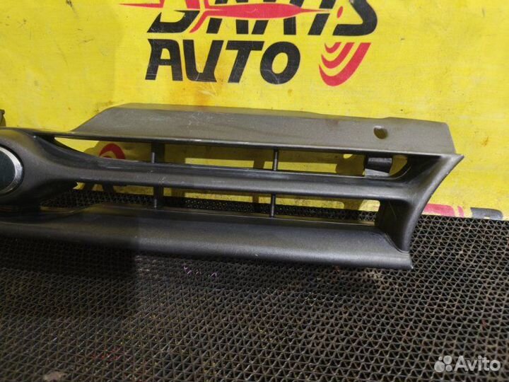 Решетка радиатора Subaru Impreza GF5