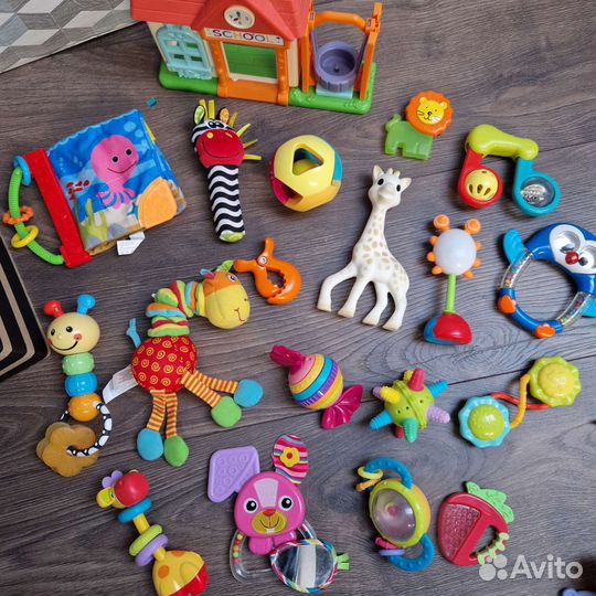 Набор из 18 первых игрушек для малыша, погремушки