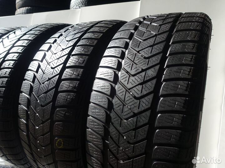 Pirelli Winter Sottozero 3 215/40 R18