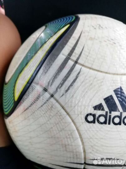 Футбольный мяч adidas профисиональный