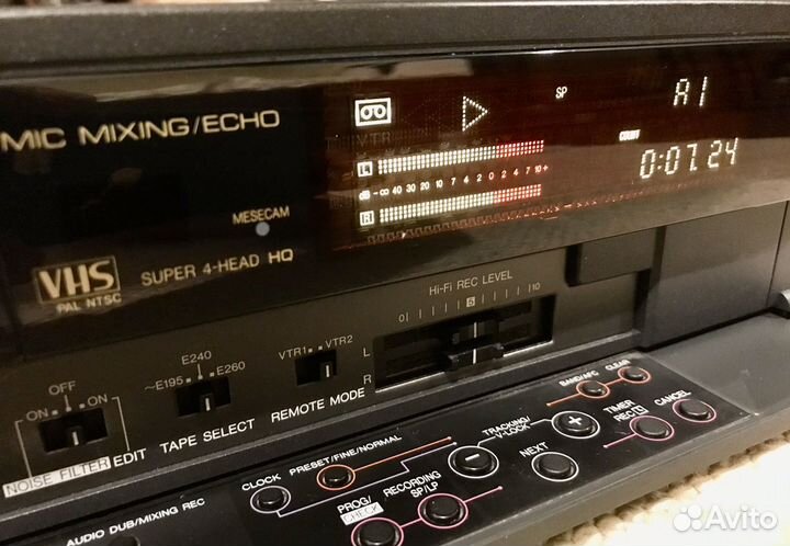 Видеомагнитофон.HI-FI Stereo.Panasonic F 55ам