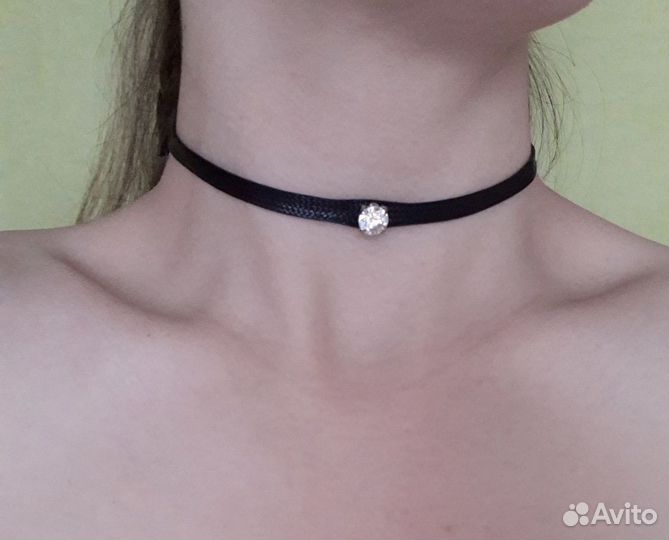 Серьги, чекер, браслеты