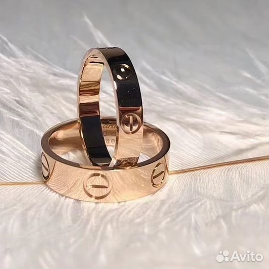 Золотое обручальное кольцо Картье