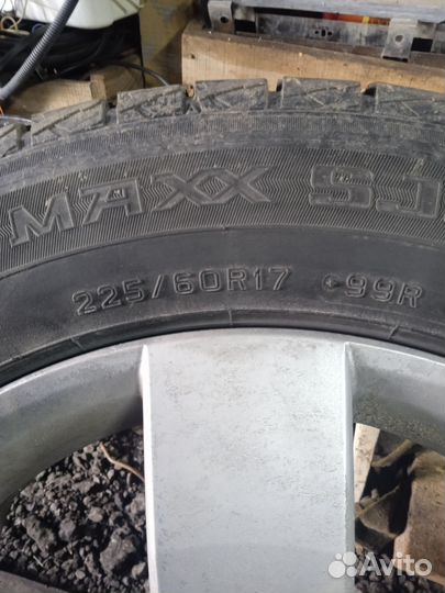 Dunlop Winter Maxx SJ8 225/60 R17 100T