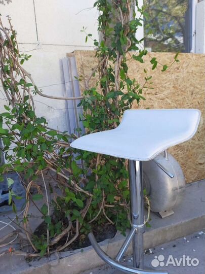 Барный стул