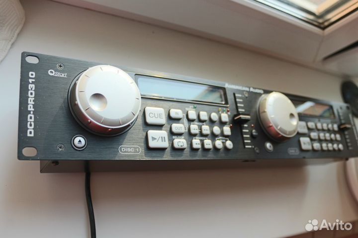 Ди-джейская дека American Audio DCD-PRO310