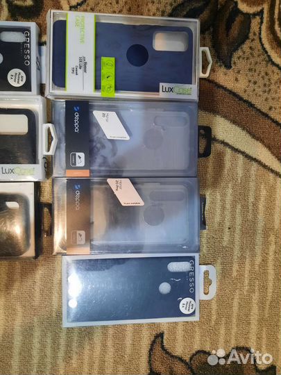 Чехлы на телефон