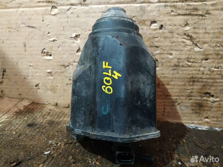 Абсорбер Volkswagen Golf 4