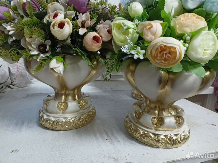 Букеты с цветами в вазе