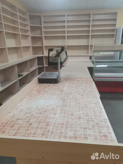 Стеллаж пристенный