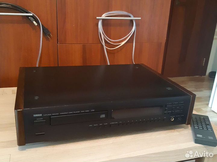 CD плеер yamaha CDX 1050