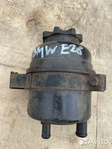Бмв 5 е28 бачок гура