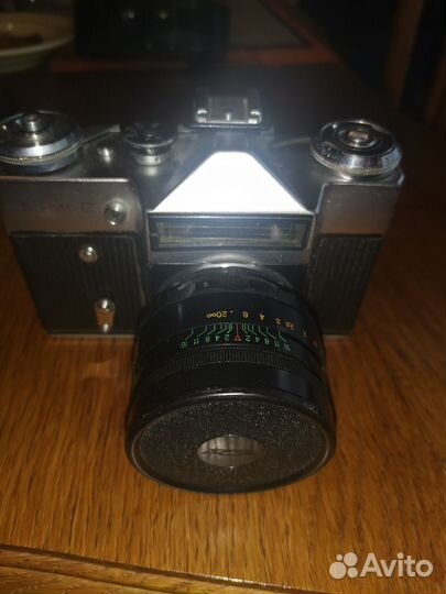 Пленочный фотоаппарат зенит