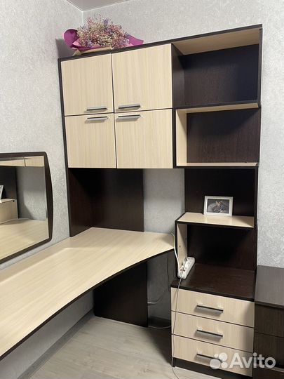 Письменный стол