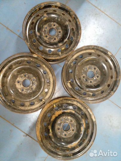 Диски штампованные r15 на Ford Focus 2