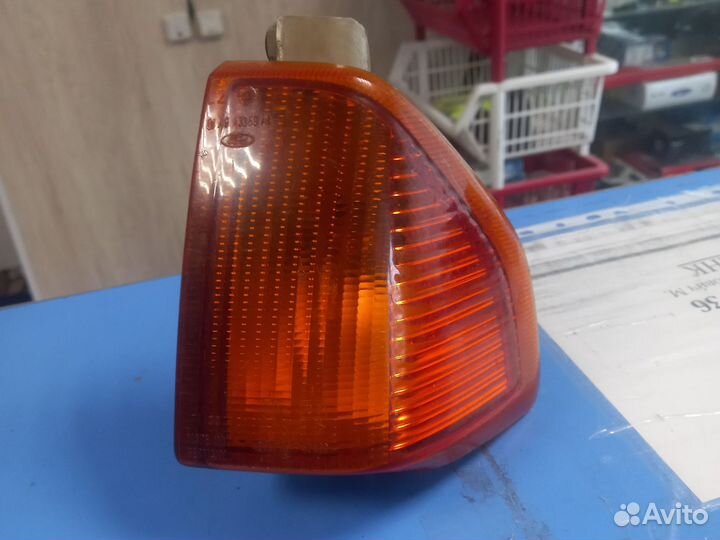 Поворотник Форд Эскорт Орион 80-86