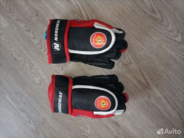 Наколенники, перчатки хоккейные