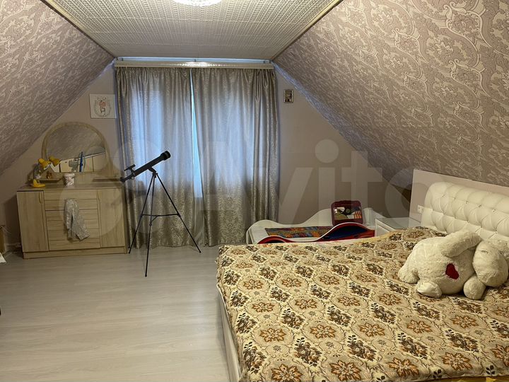 Дом 184 м² на участке 7 сот.