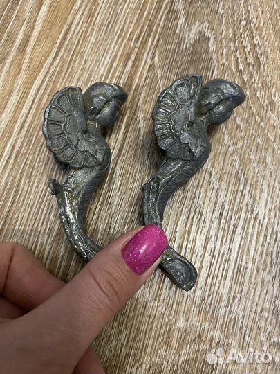 Детали запчасти от старинной лампы мебели