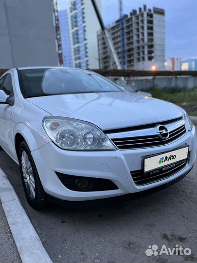 Opel Astra 1.6 МТ, 2011, 177 000 км