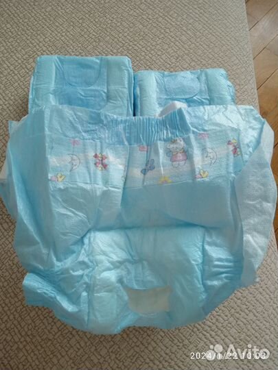 Подгузники для собак размер М