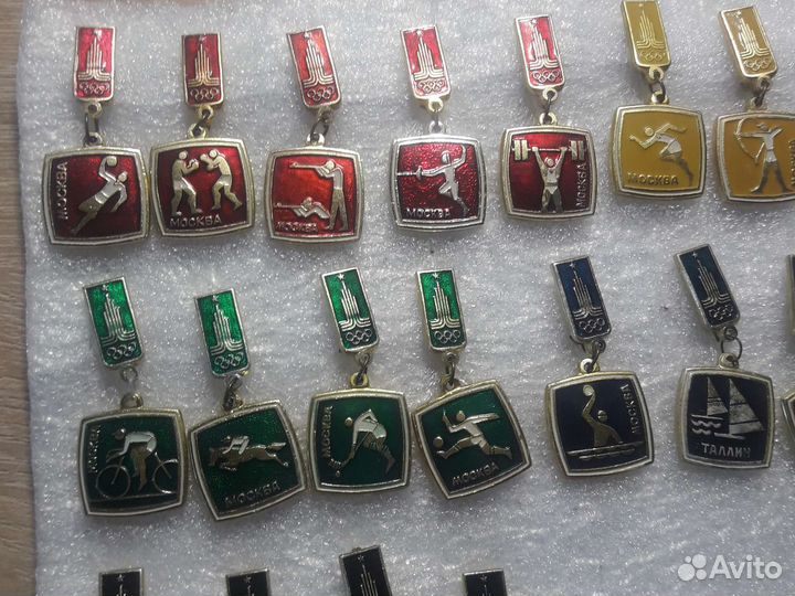 Значки олимпиада 80