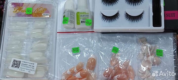 Накладные ногти, ресницы, пучки, клей
