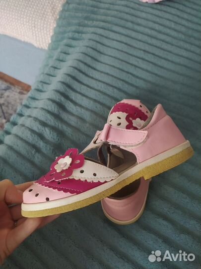 Сандалии для девочки