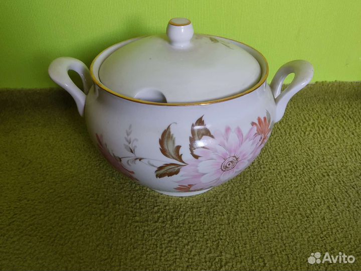 Фарфоровая супница СССР