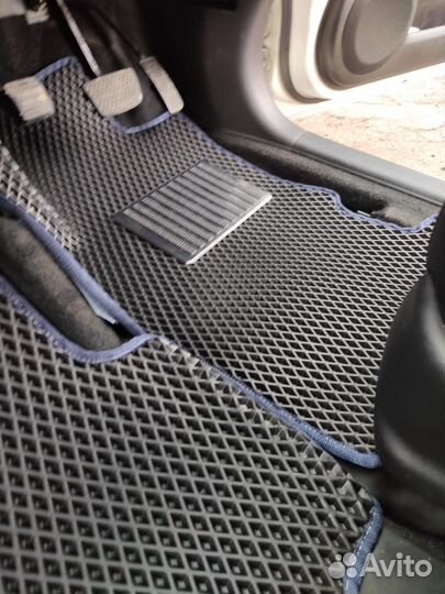 Автоковрики EVA на Honda Edix