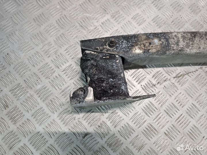 Усилитель бампера передний Peugeot 408