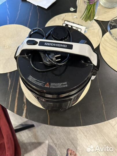 Мультиварка redmond