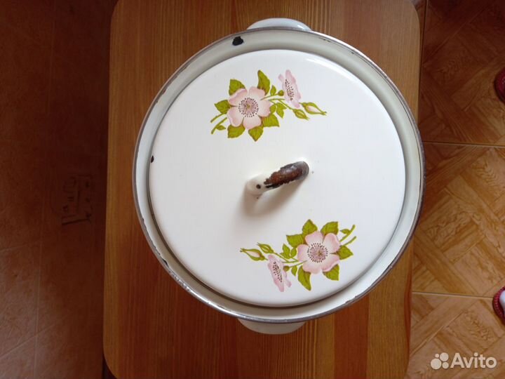 Кастрюля эмалированная б/у