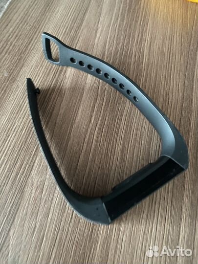 Фитнес браслет xiaomi mi band 4