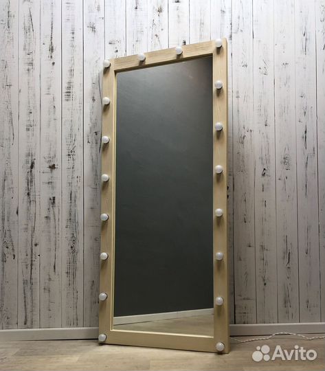 Зеркало с подсветкой