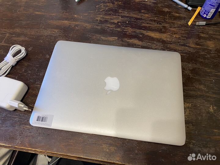 MacBook Air 13 2017 i5/8gb/128gb/666