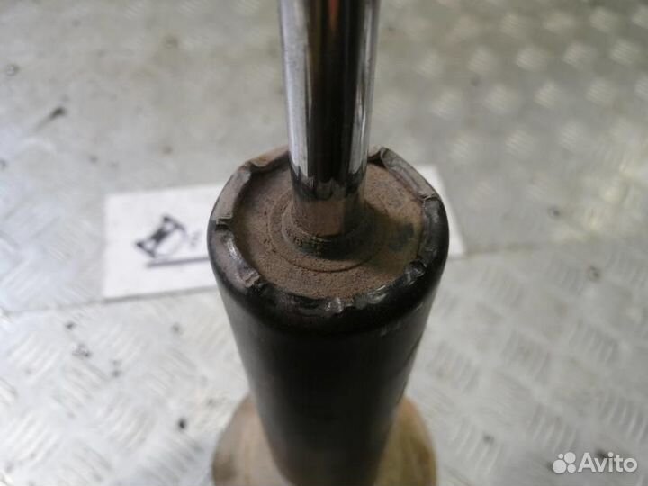 Амортизатор задний Mercedes Benz ML W163