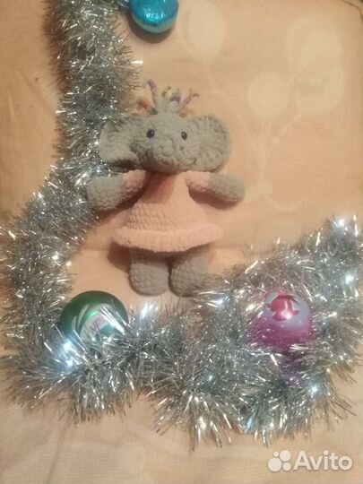 Вязаная игрушка ручной работы слонёнок Тома