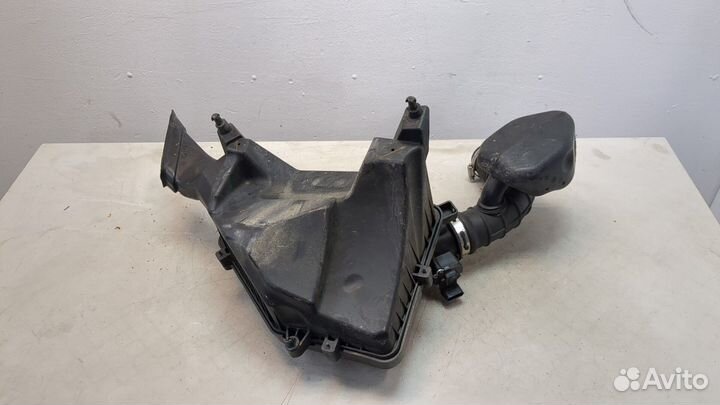 Корпус воздушного фильтра Chevrolet Volt