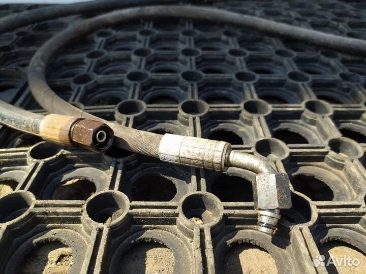 Шланг цилиндра подъёма кабины Man TGX