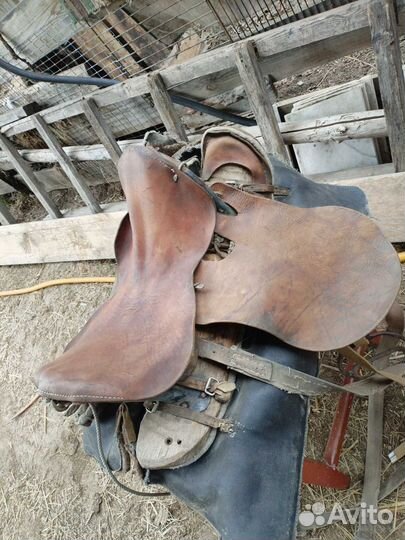 Седло для лошади