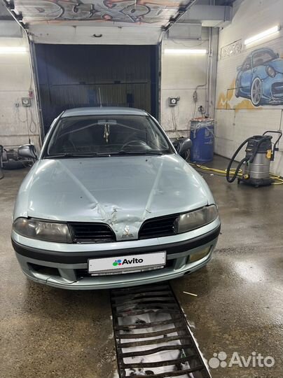 Mitsubishi Carisma 1.6 МТ, 2003, 280 000 км