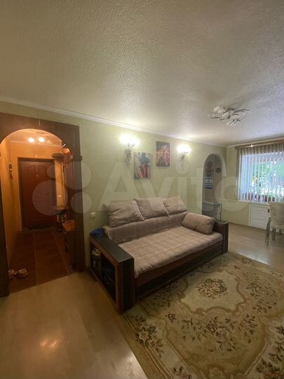 3-к. квартира, 58 м², 1/4 эт.