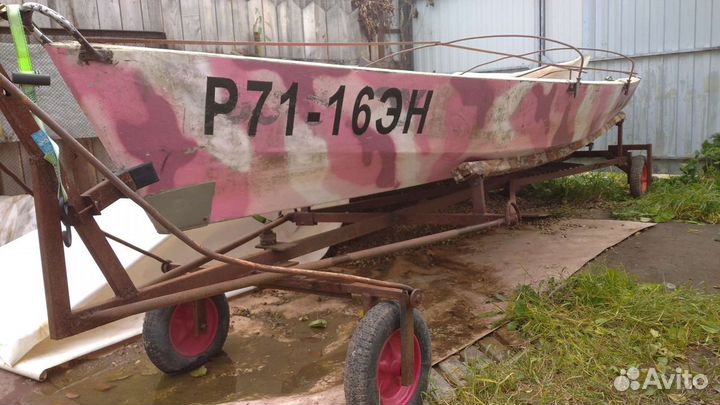 Лодка самодельная с ручной тележкой