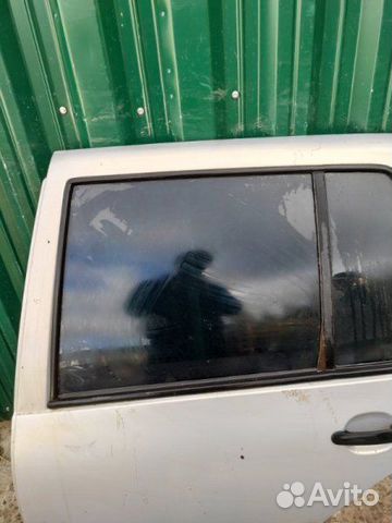 Стекло дверное заднее левое Volkswagen Golf 4 1J