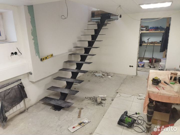 Металлокаркас лестницы